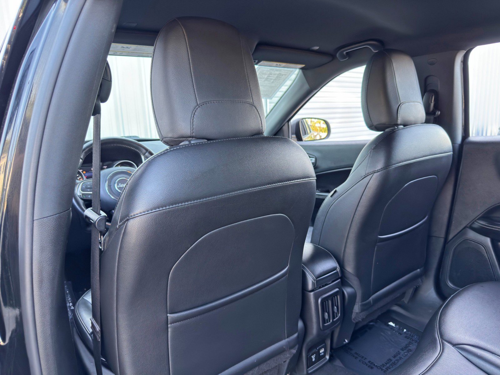 Used 2021 Jeep Compass Latitude w/ Driver Assistance Group image 33