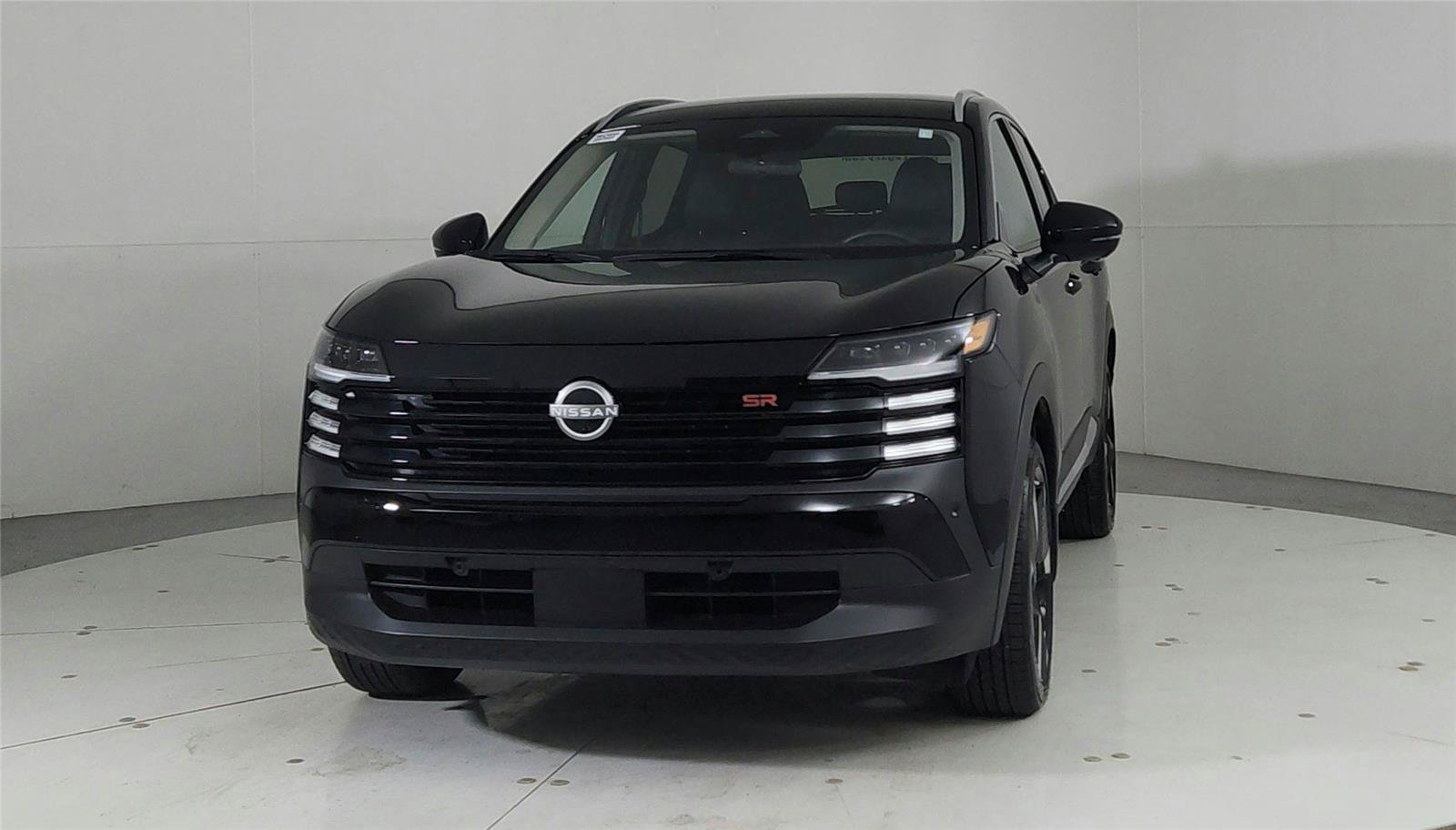 Certified 2025 Nissan Kicks SR FWD image 2