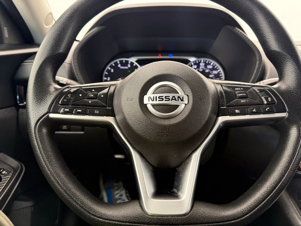 Used 2023 Nissan Sentra SV FWD image 39
