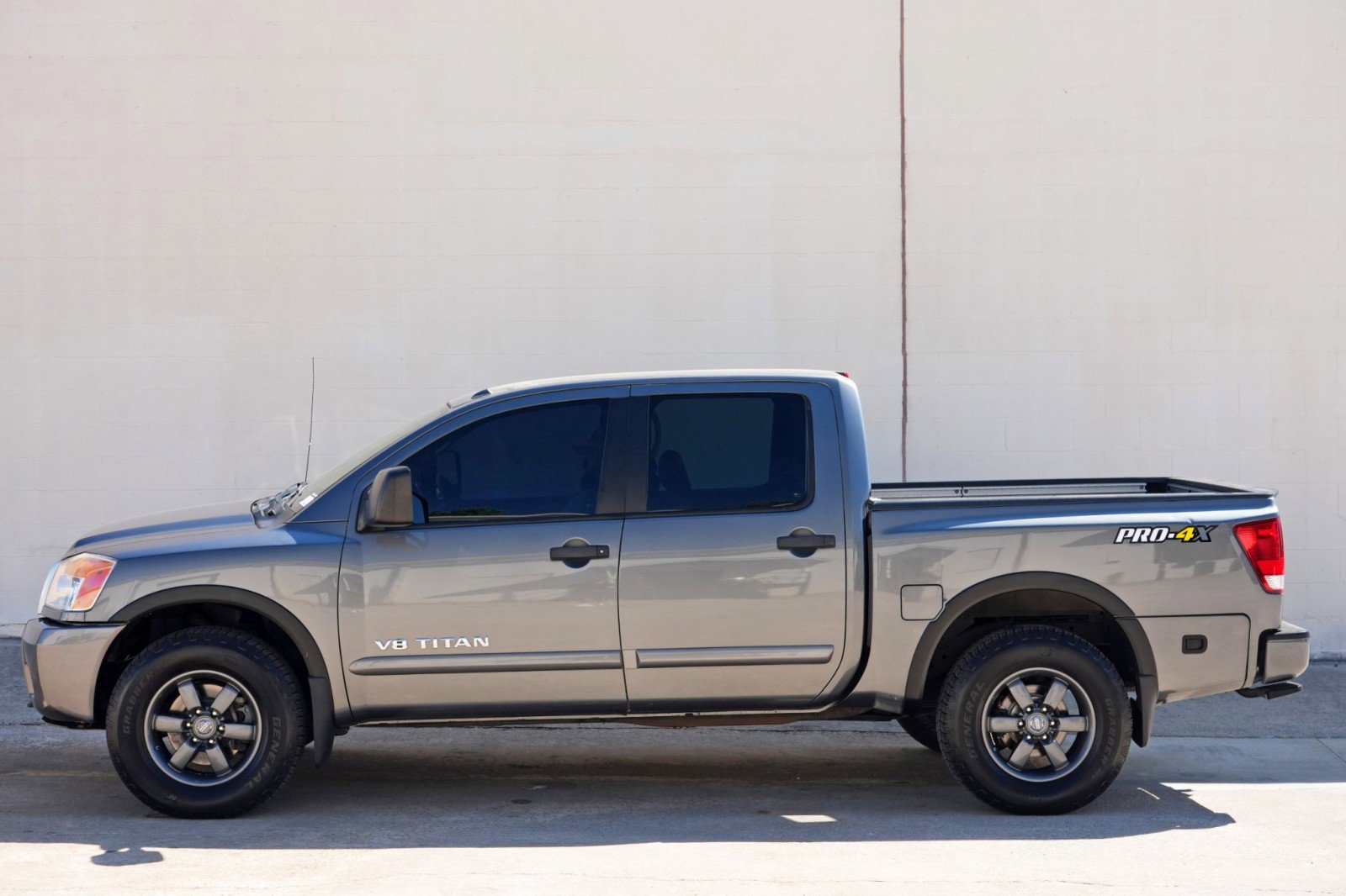 Used 2015 Nissan Titan PRO-4X AWD/4WD image 44
