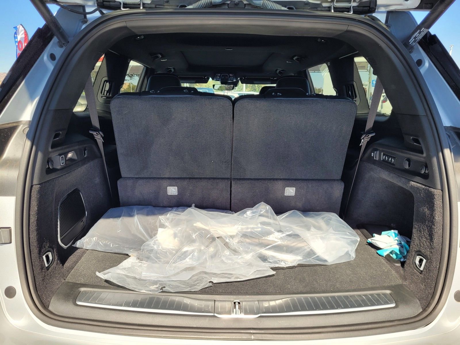 New 2024 Jeep Grand Cherokee L Overland w/ Trailer Tow Package image 16