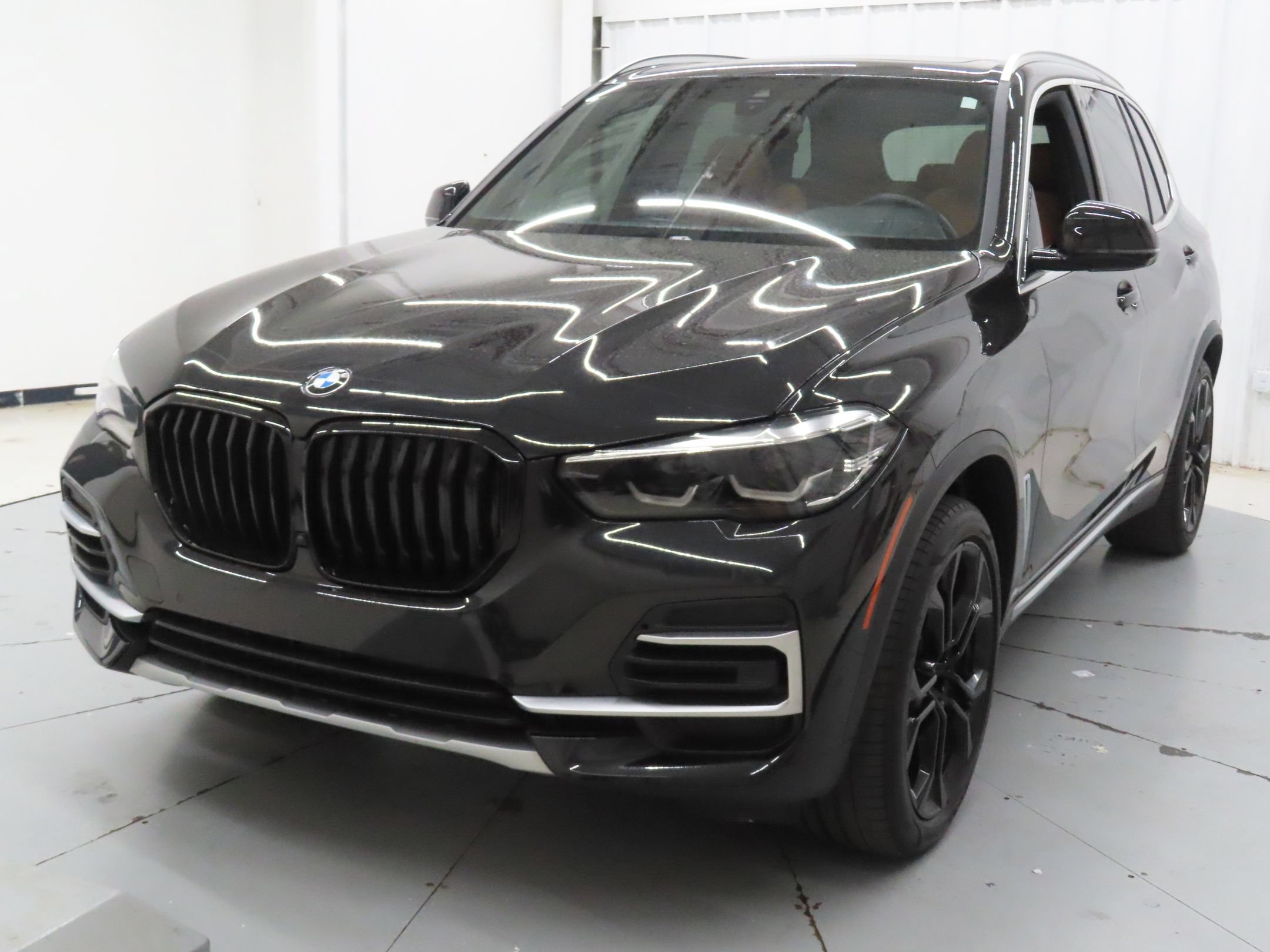 Used 2023 BMW X5 xDrive40i w/ Premium Package AWD/4WD image 8