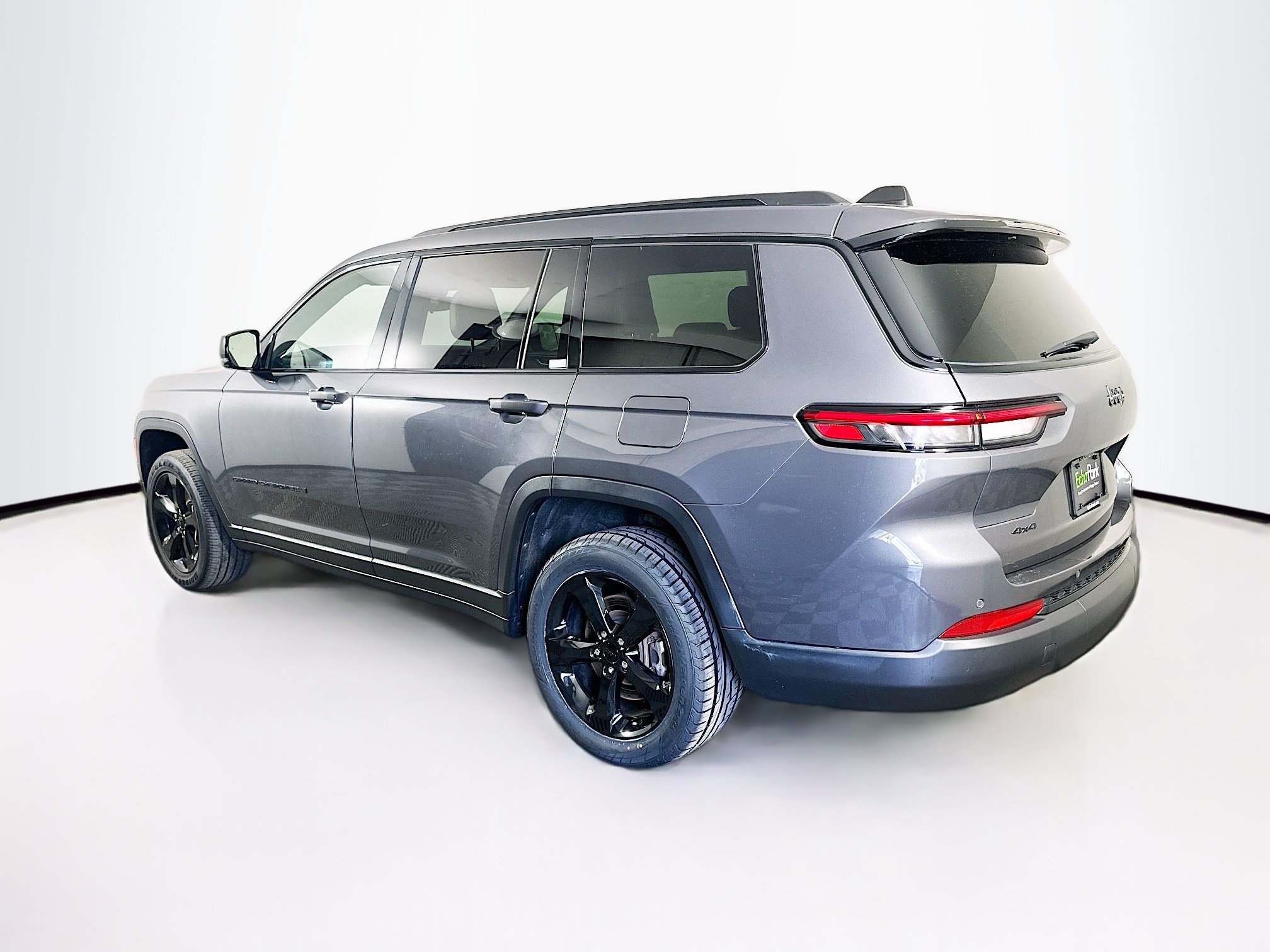 Used 2023 Jeep Grand Cherokee L Laredo AWD/4WD image 5