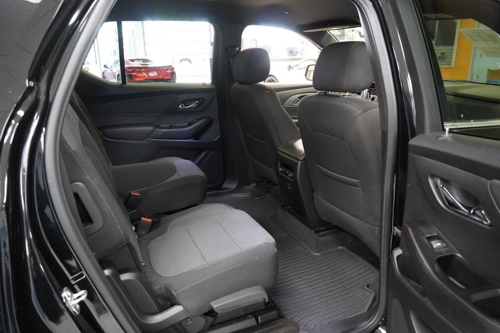 Used 2023 Chevrolet Traverse LT image 22