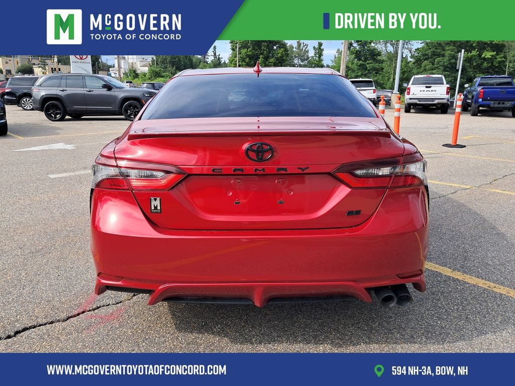 Used 2022 Toyota Camry SE w/ Convenience Package FWD image 12