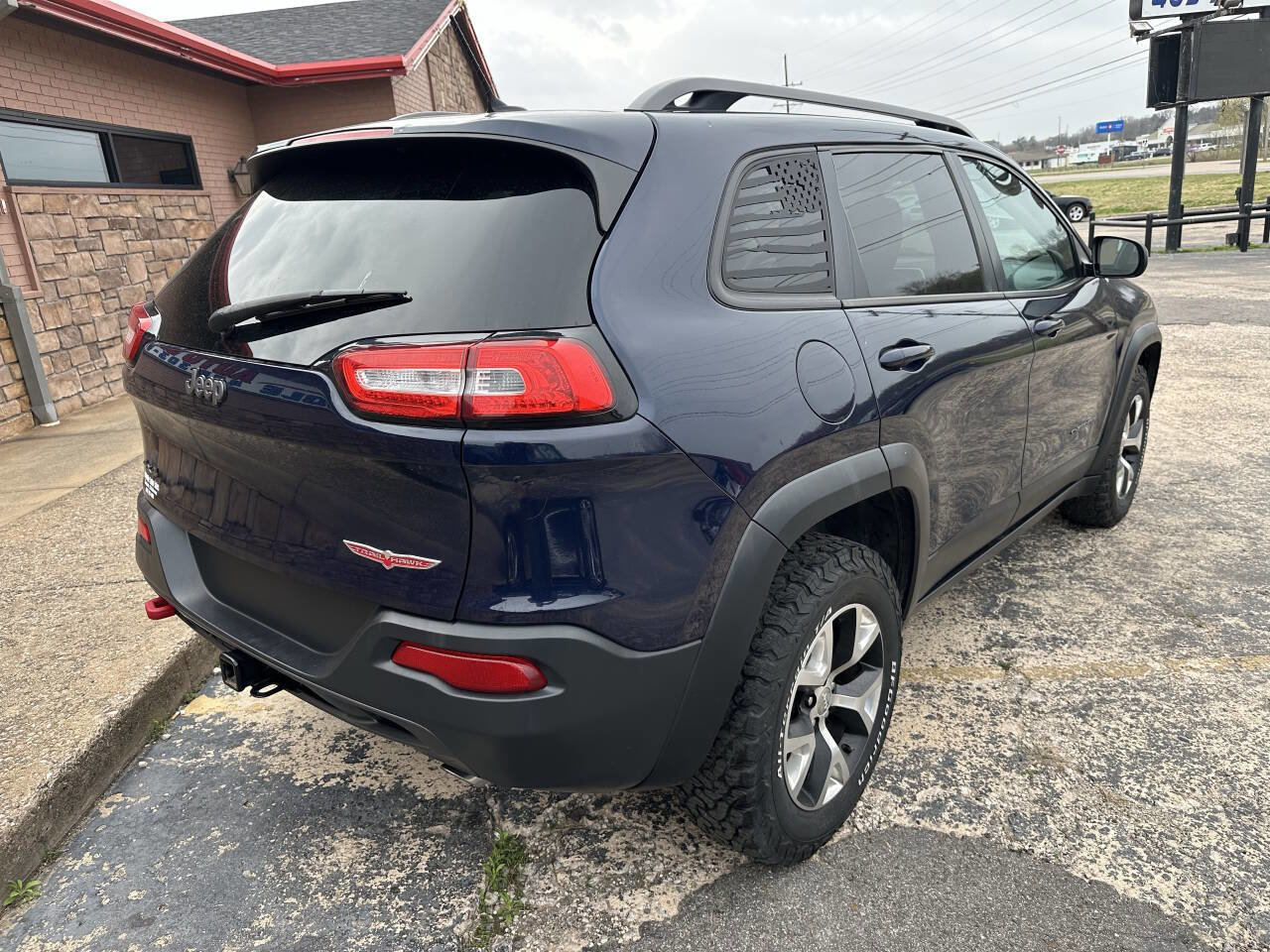 Used 2014 Jeep Cherokee Trailhawk w/ Leather Interior Group image 9