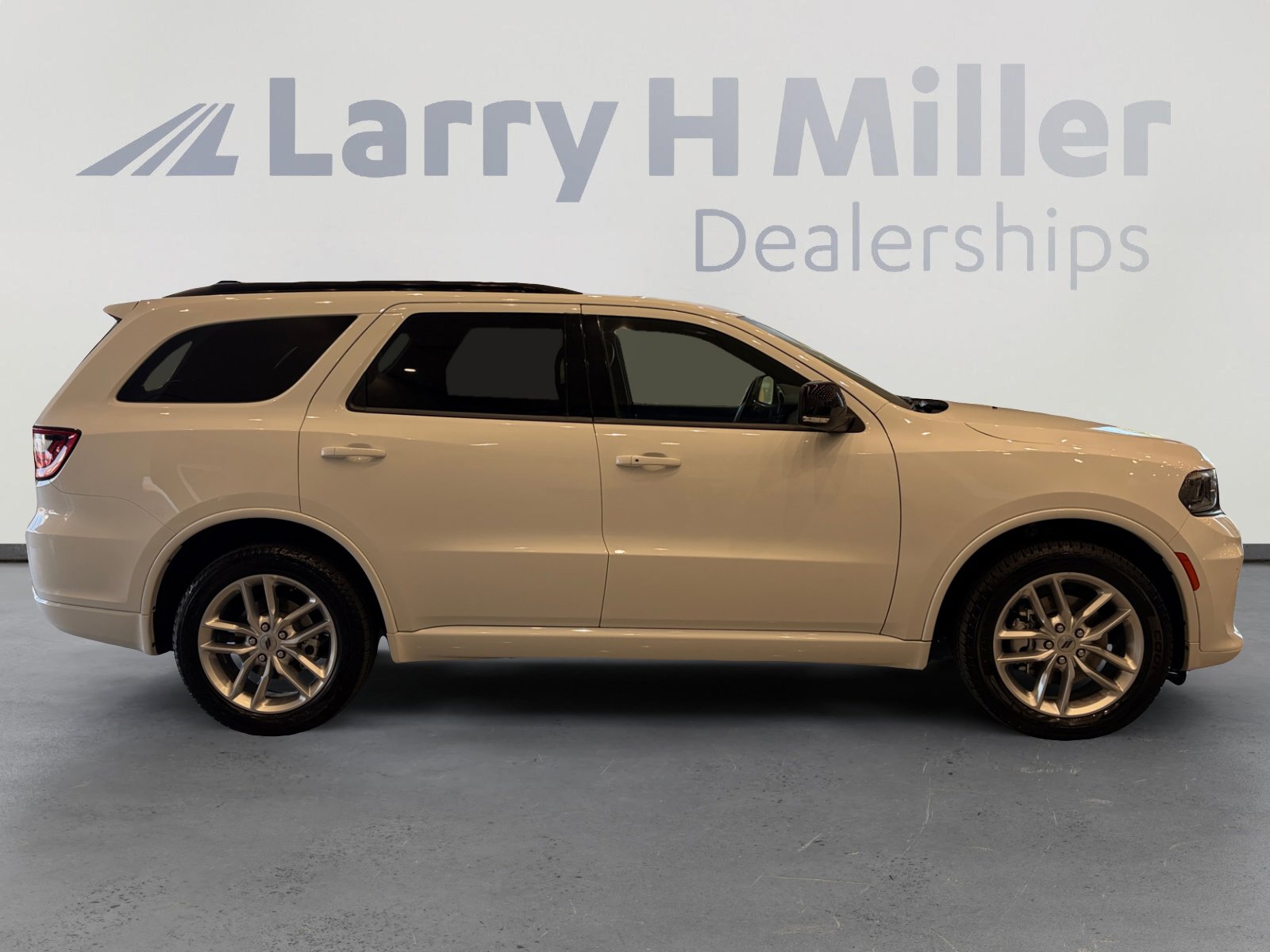 Used 2024 Dodge Durango GT image 6