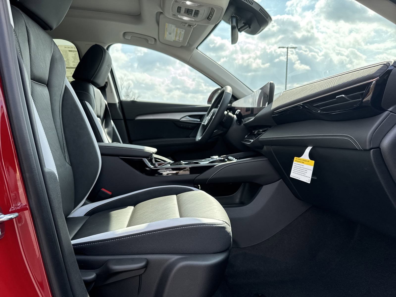 Used 2025 Buick Envision Sport Touring image 29