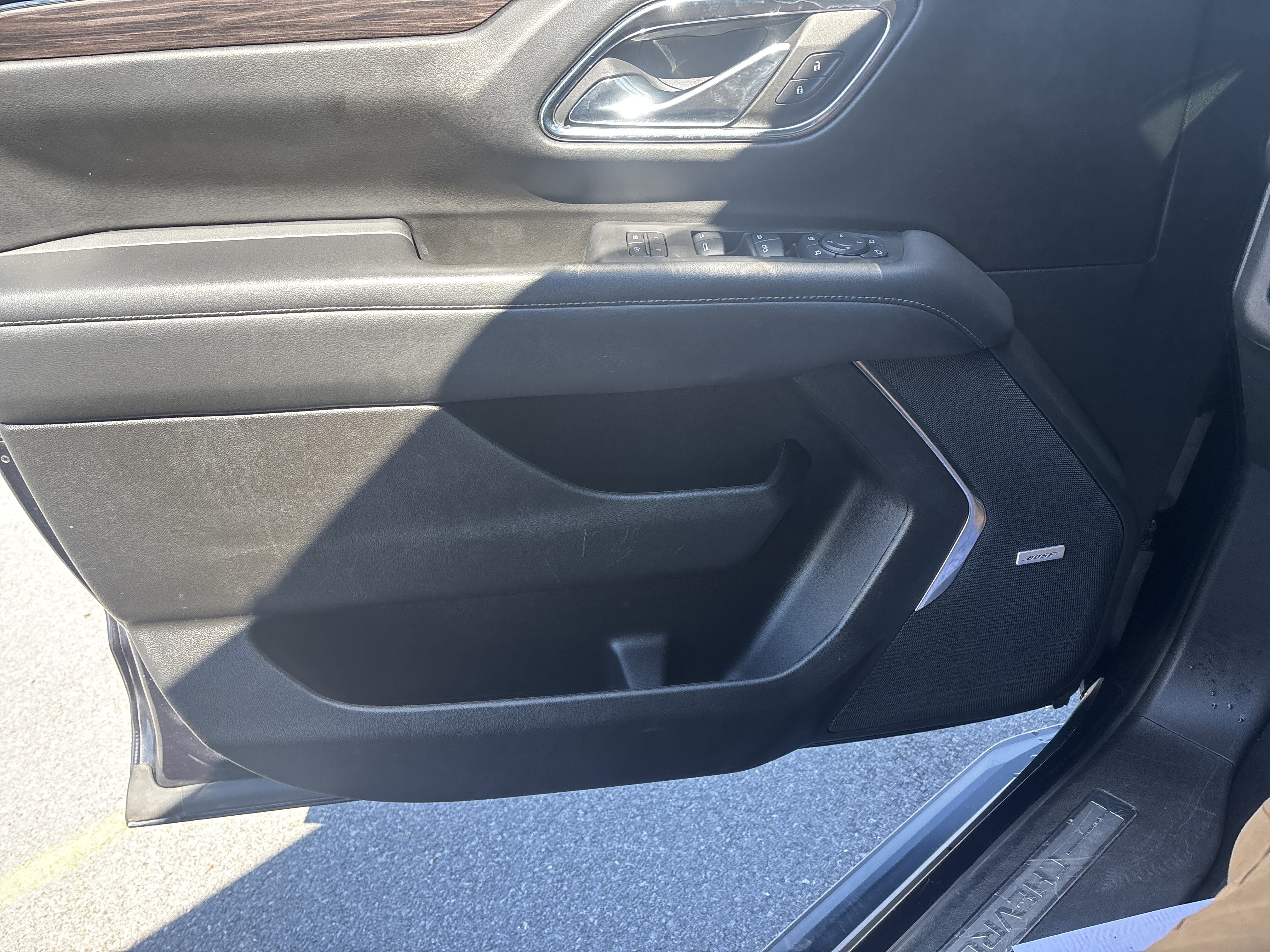 Used 2023 Chevrolet Tahoe LT w/ Luxury Package image 48