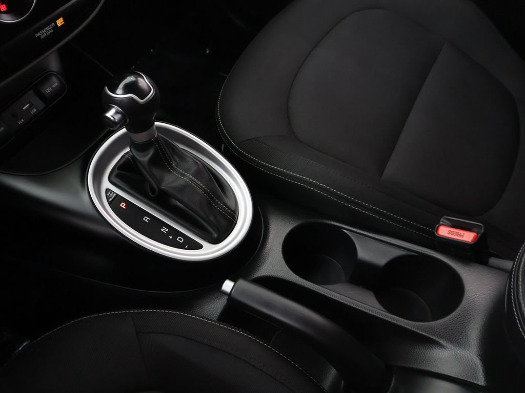 Used 2017 Kia Soul + FWD image 41
