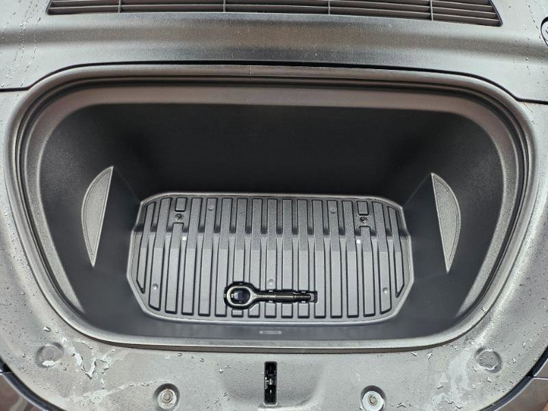 Used 2024 Tesla Model Y Long Range image 26