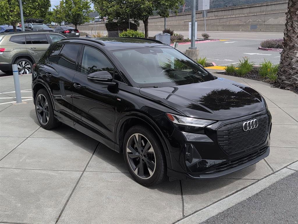 Used 2024 Audi Q4 e-tron Prestige w/ Black Optic Package AWD/4WD image 4
