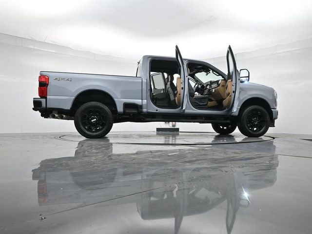 New 2026 Ford F250 Lariat w/ Black Appearance Package image 48