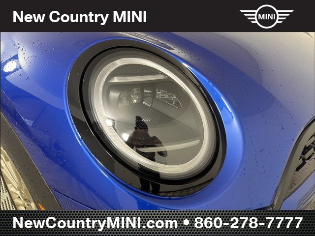 Certified 2025 MINI Cooper 2-Door Hardtop image 10