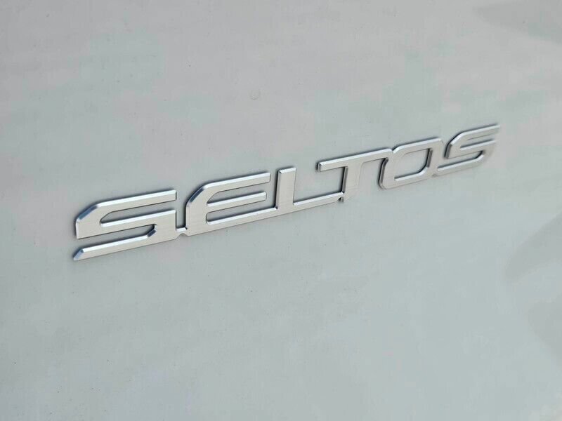 New 2027 Kia Seltos LX FWD image 5