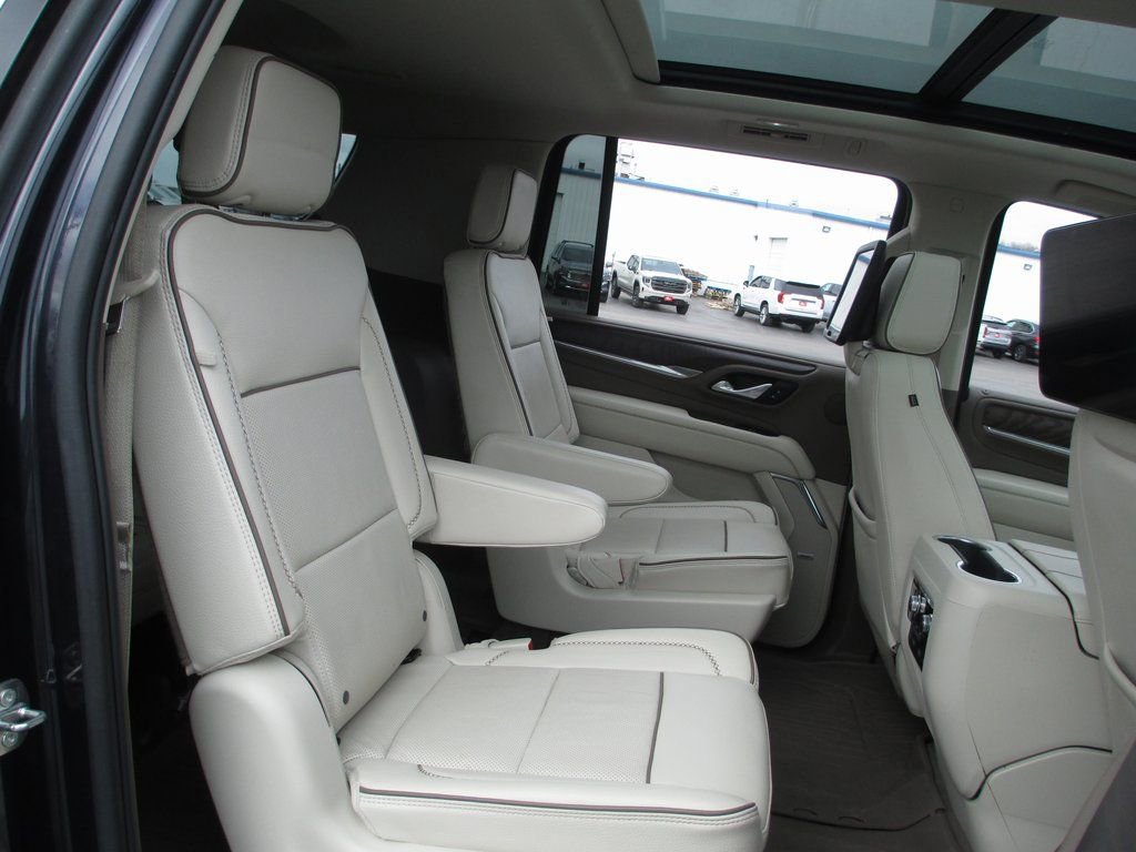Used 2023 GMC Yukon XL Denali w/ LPO, Floor Liner Package image 26
