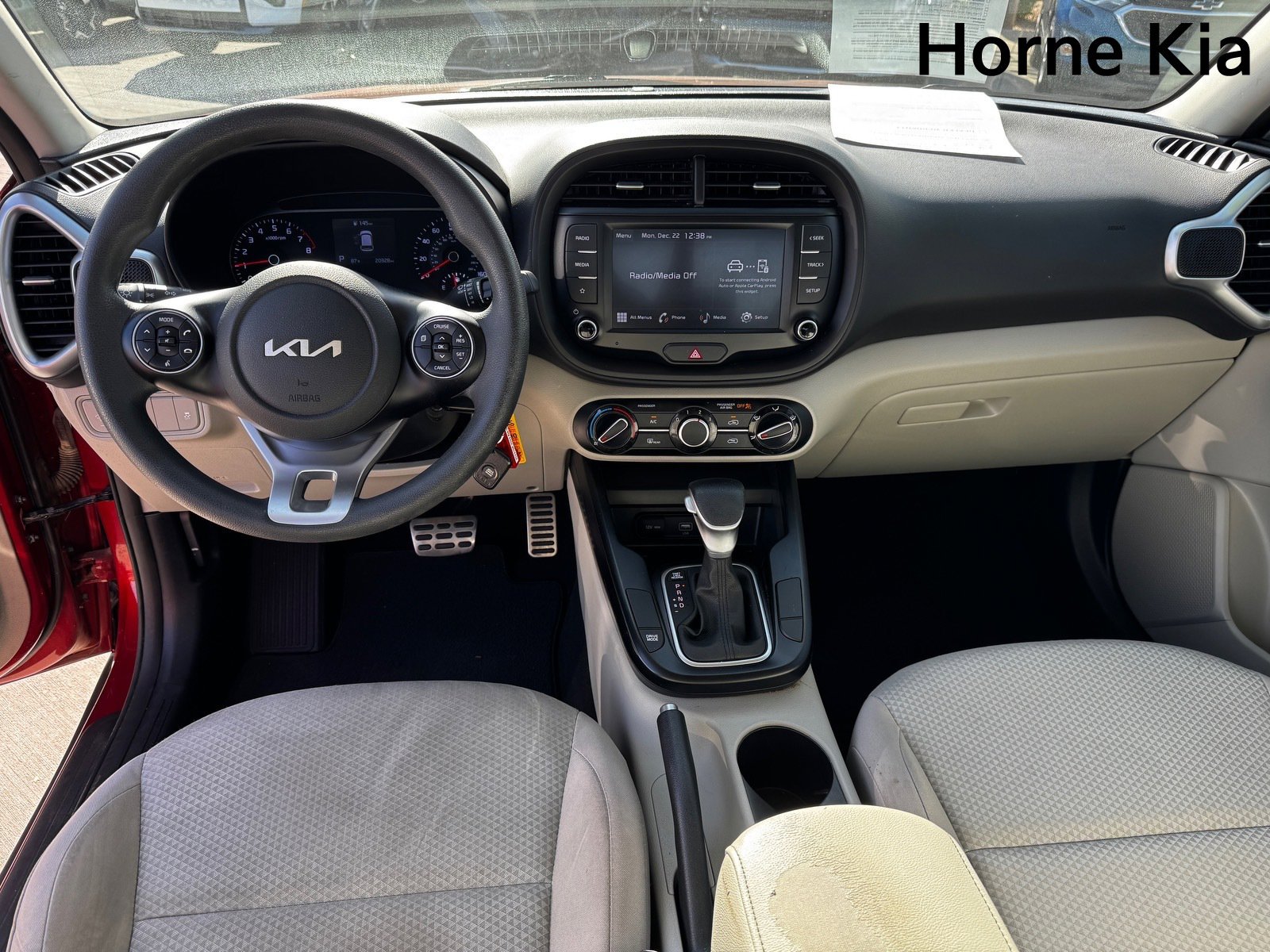 Certified 2022 Kia Soul LX image 14