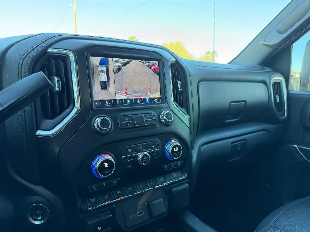 Used 2021 GMC Sierra 2500 AT4 w/ AT4 Premium Plus Package AWD/4WD image 25