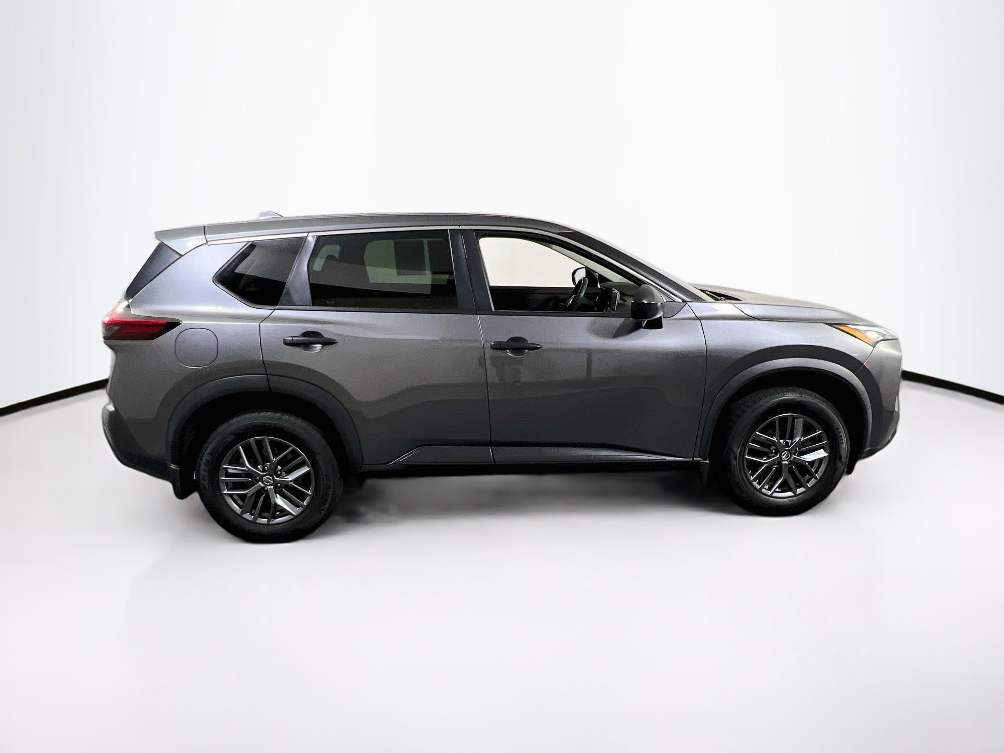 Used 2021 Nissan Rogue S AWD/4WD image 4
