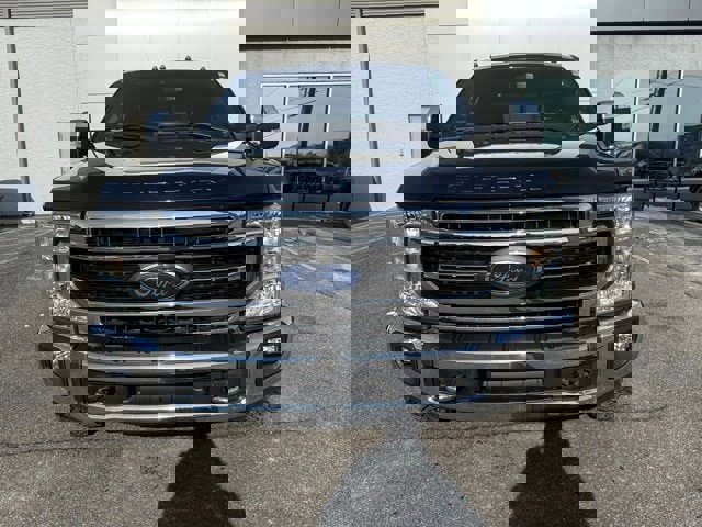 Used 2022 Ford F250 Lariat w/ Chrome Package image 2