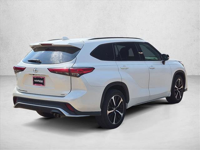 Used 2021 Toyota Highlander XSE FWD image 5