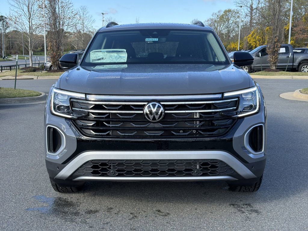 New 2026 Volkswagen Atlas Peak Edition image 8