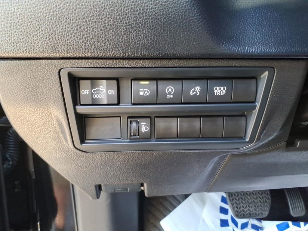 Used 2026 Toyota Tundra SR image 16