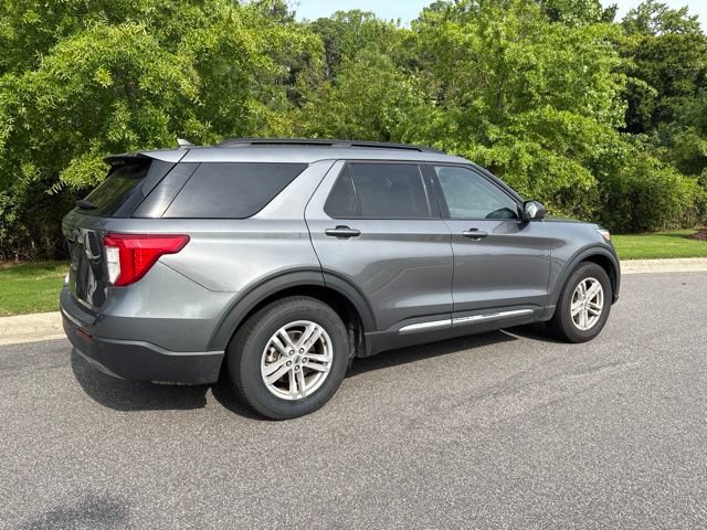 Used 2024 Ford Explorer XLT w/ Equipment Group 202A RWD image 2