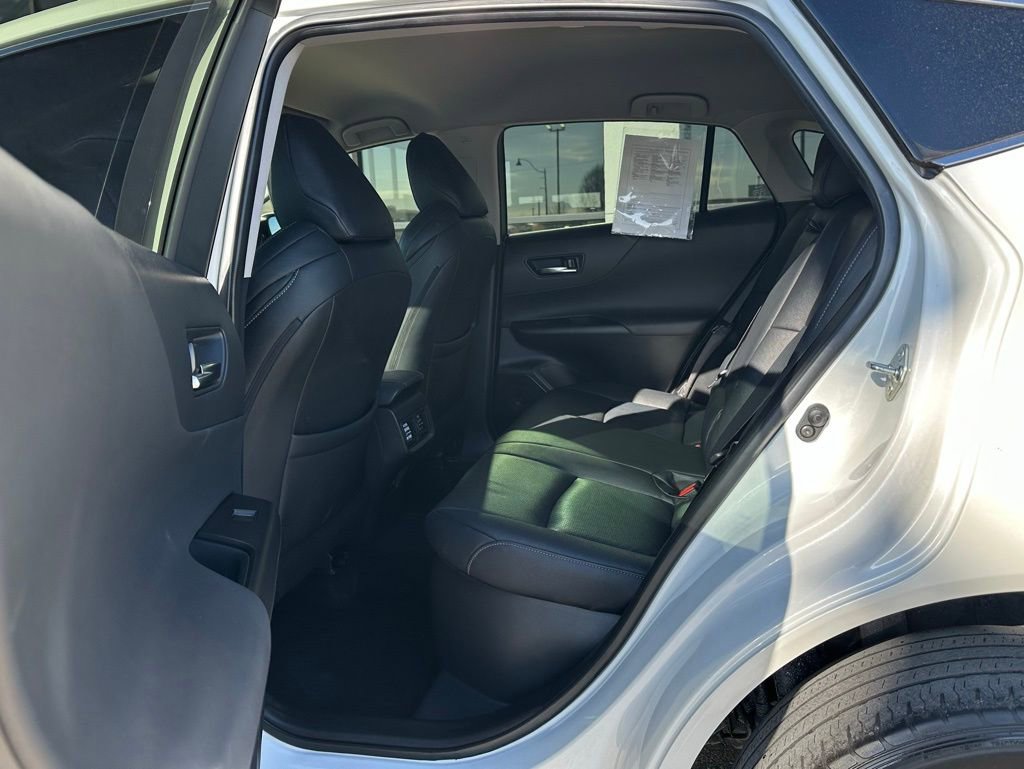 Used 2022 Toyota Venza XLE image 20