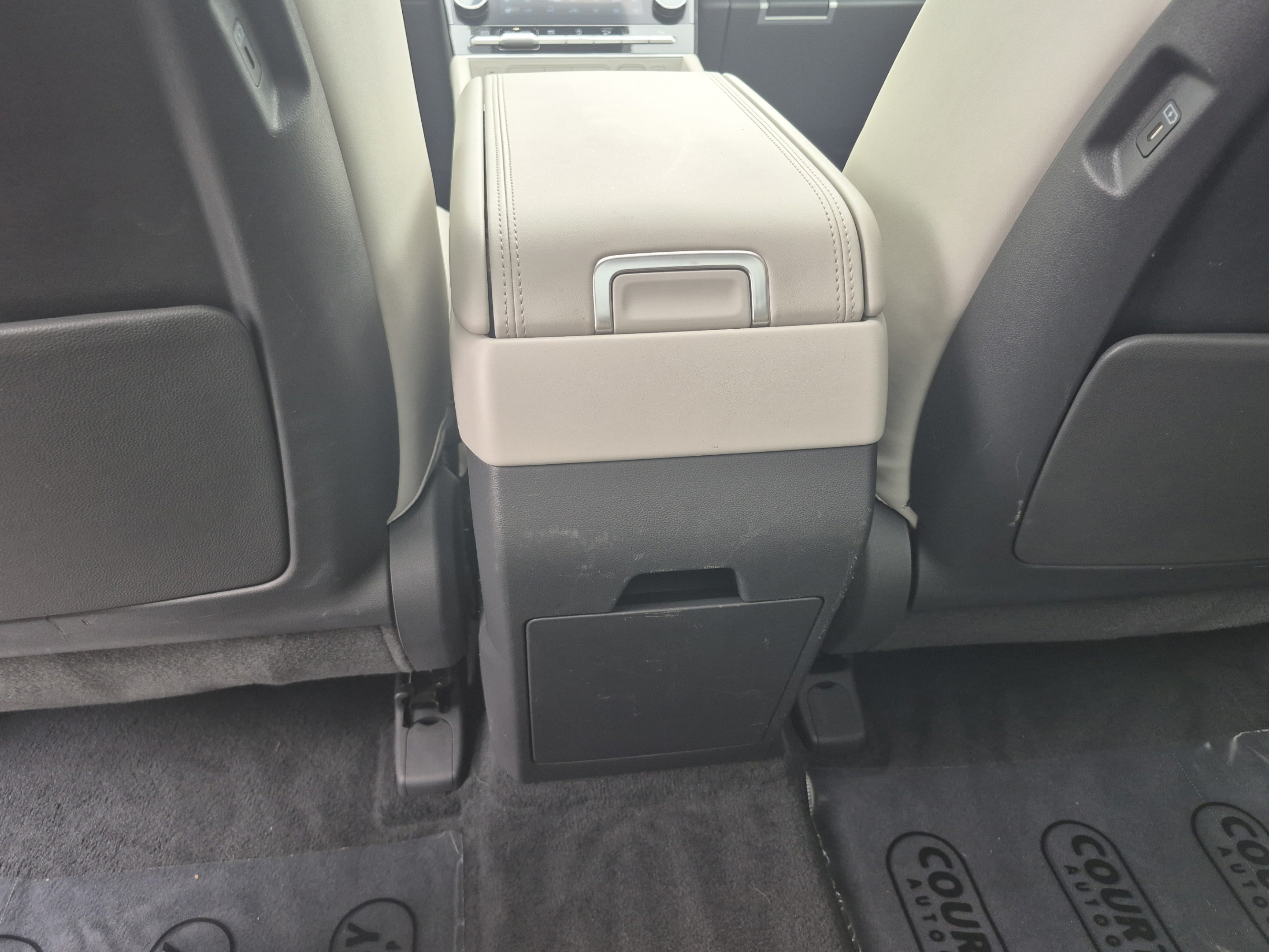Used 2024 Hyundai Santa Fe Calligraphy AWD/4WD image 15