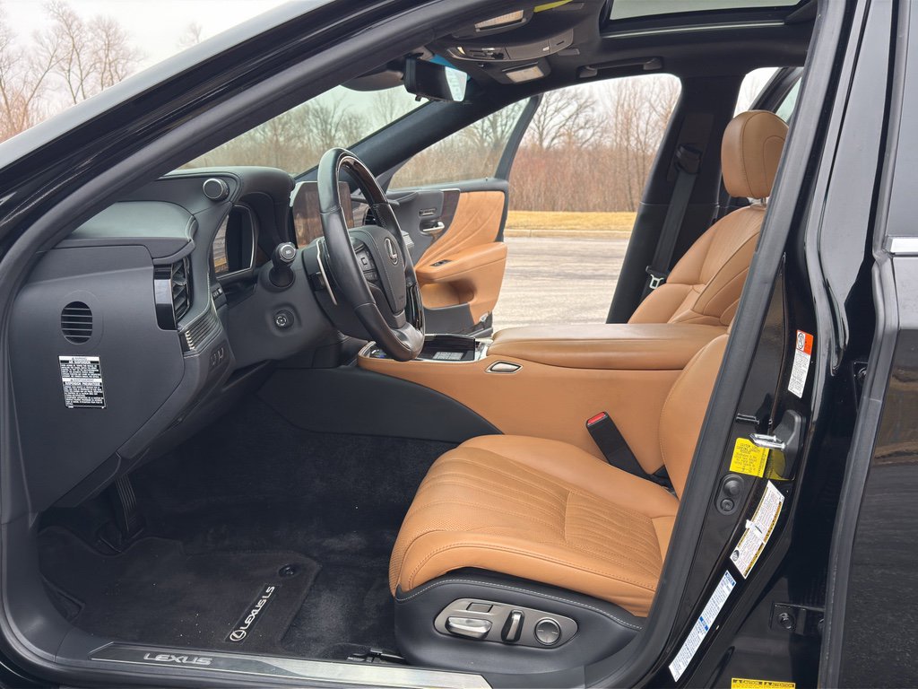 Used 2023 Lexus LS 500 Luxury w/ Luxury Package image 13