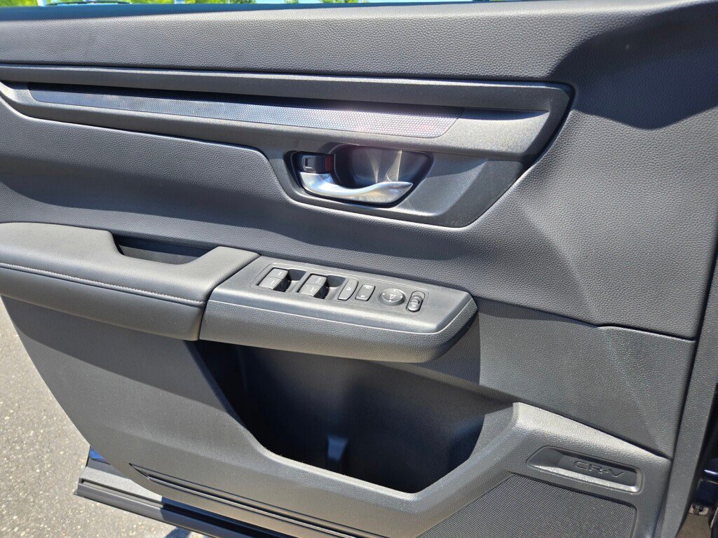 Certified 2025 Honda CR-V LX image 22