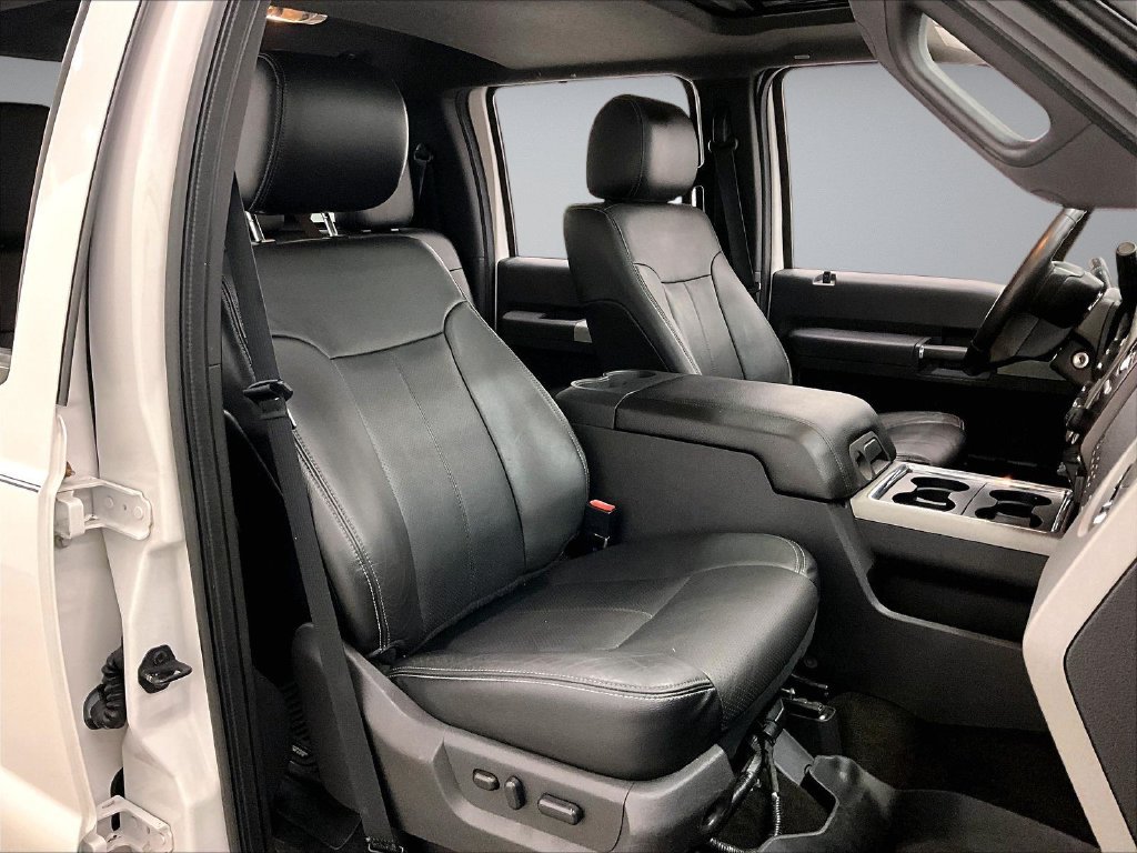 Used 2016 Ford F350 Lariat w/ Lariat Ultimate Package AWD/4WD image 29