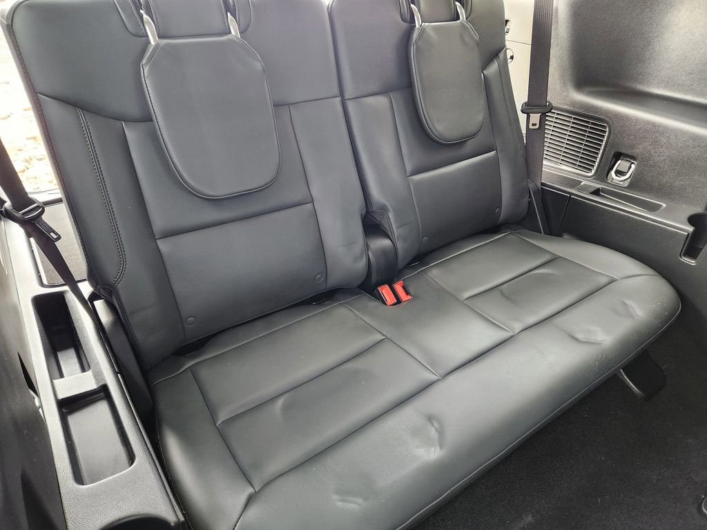 Used 2025 Ford Explorer Active w/ Active Comfort Package image 17