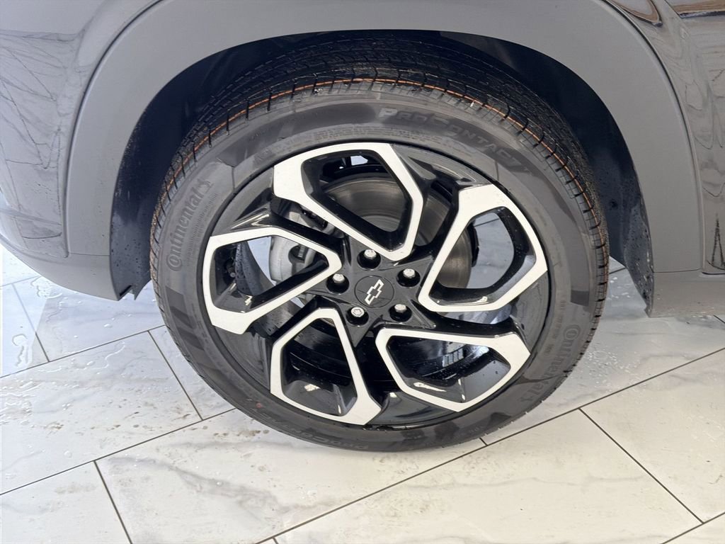 New 2026 Chevrolet Trax RS w/ Driver Confidence Package FWD image 34