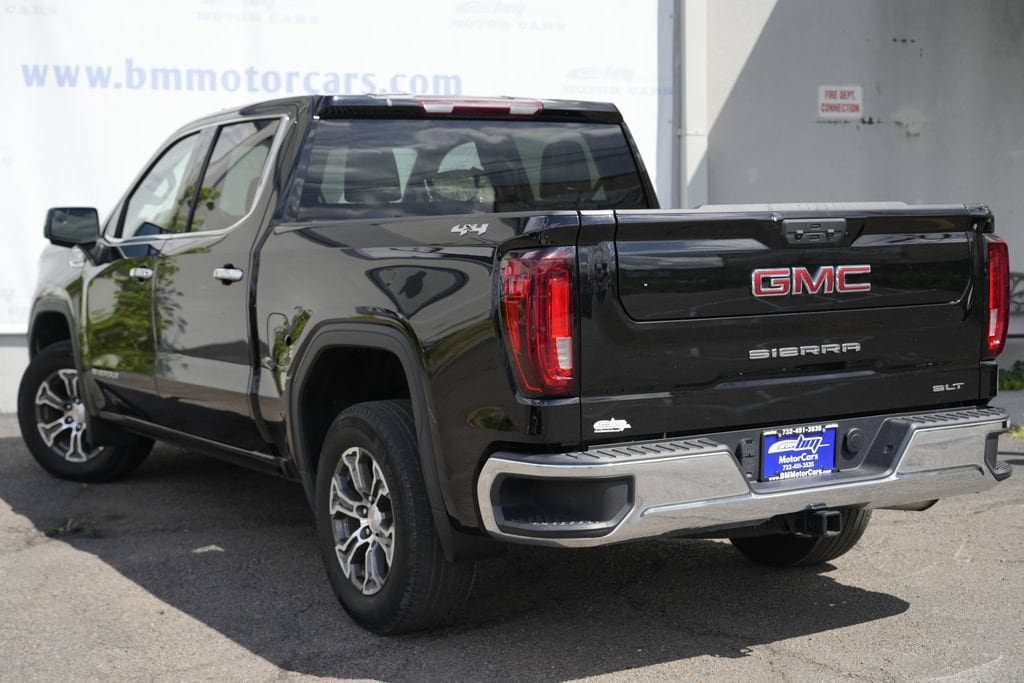Used 2025 GMC Sierra 1500 SLT AWD/4WD image 4