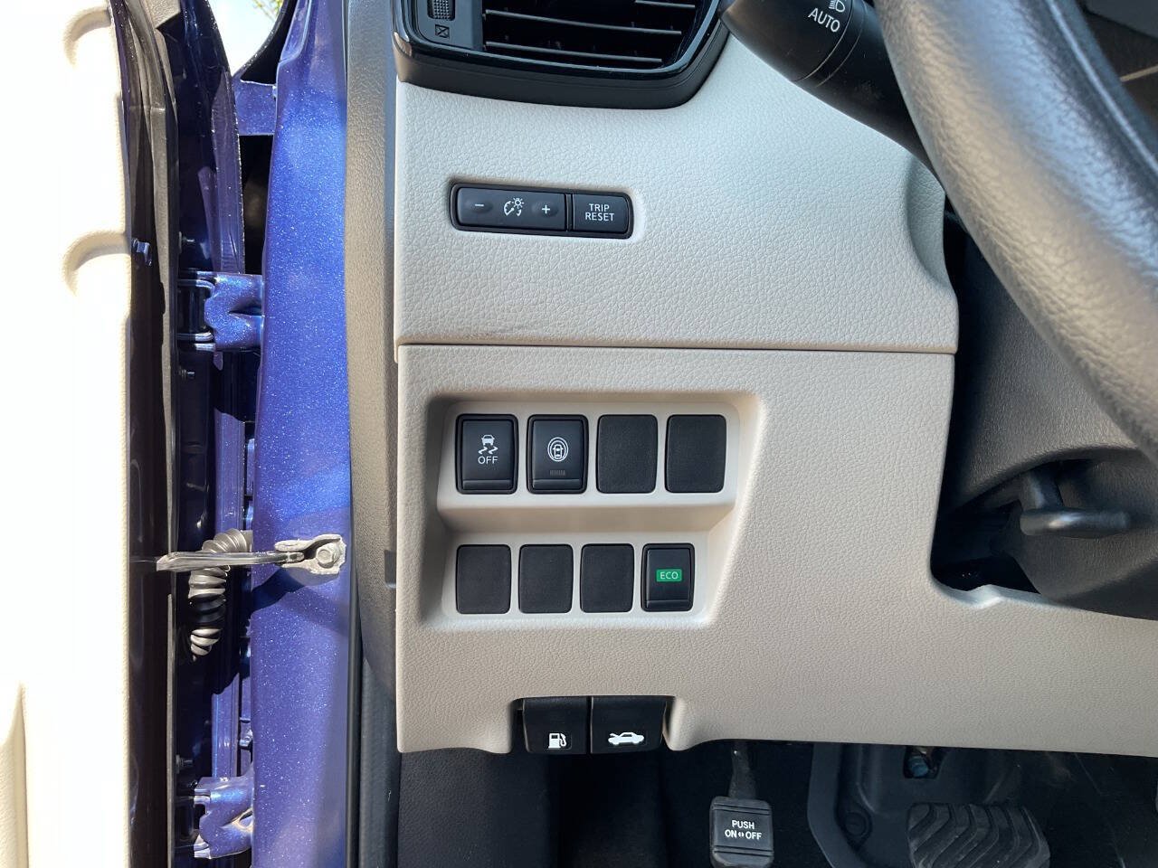 Used 2019 Nissan Rogue Sport SV FWD image 16