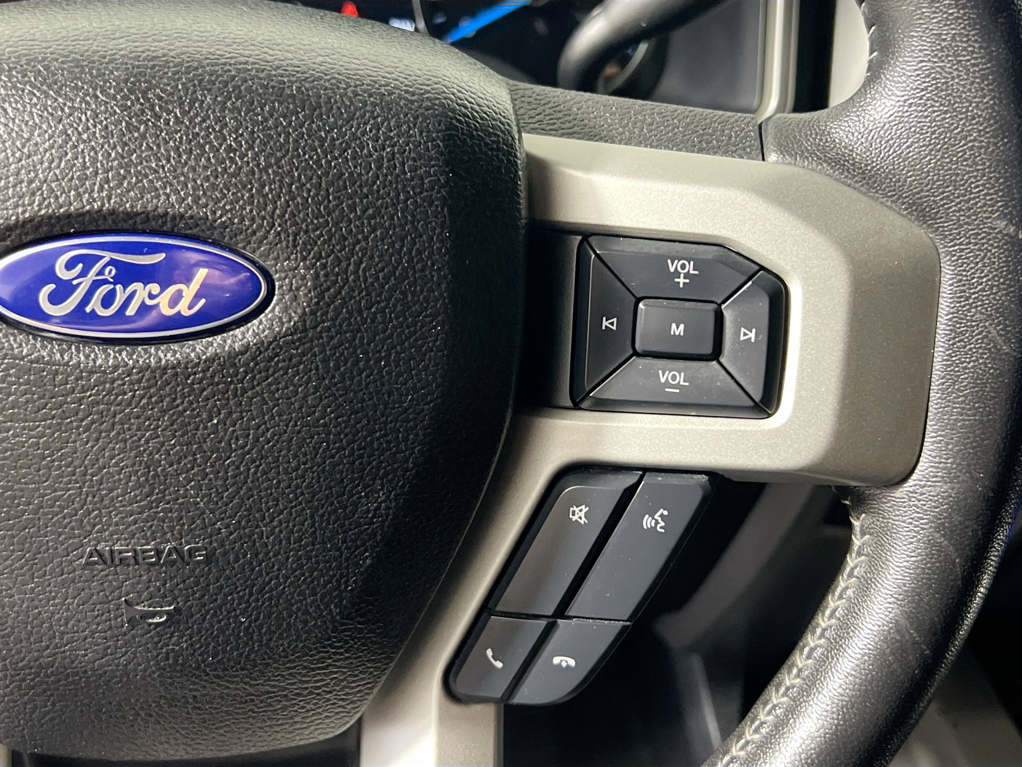Used 2017 Ford F350 Lariat w/ Lariat Ultimate Package AWD/4WD image 19