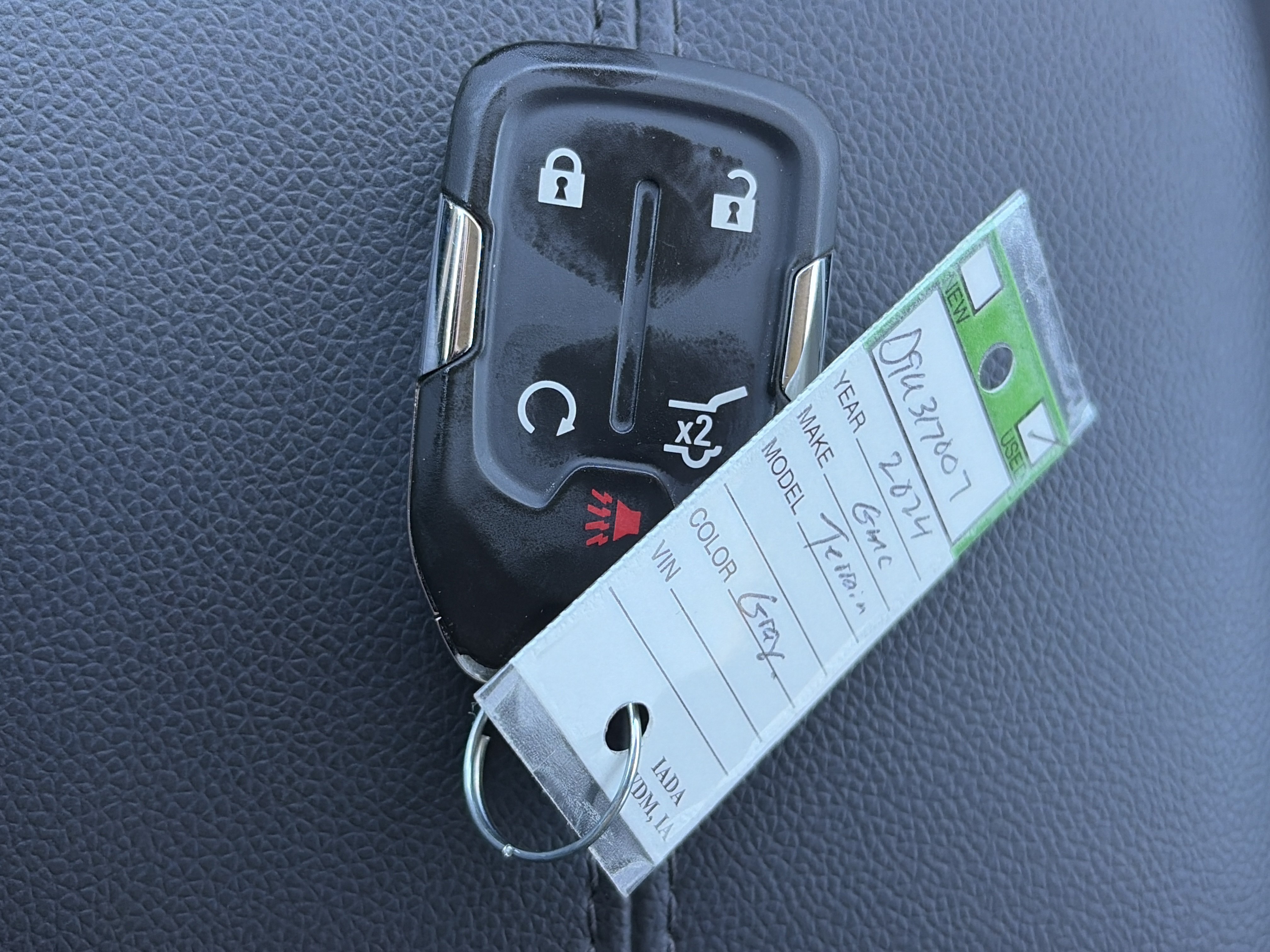 Used 2024 GMC Terrain SLT AWD/4WD image 35