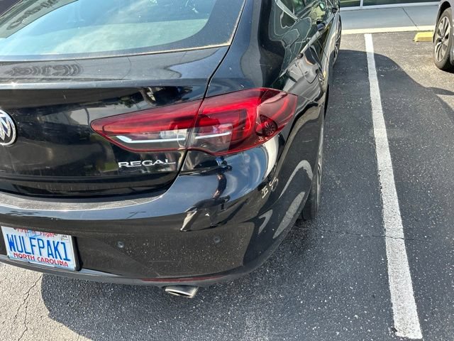 Used 2018 Buick Regal Essence w/ Driver Confidence Package #1 FWD image 9