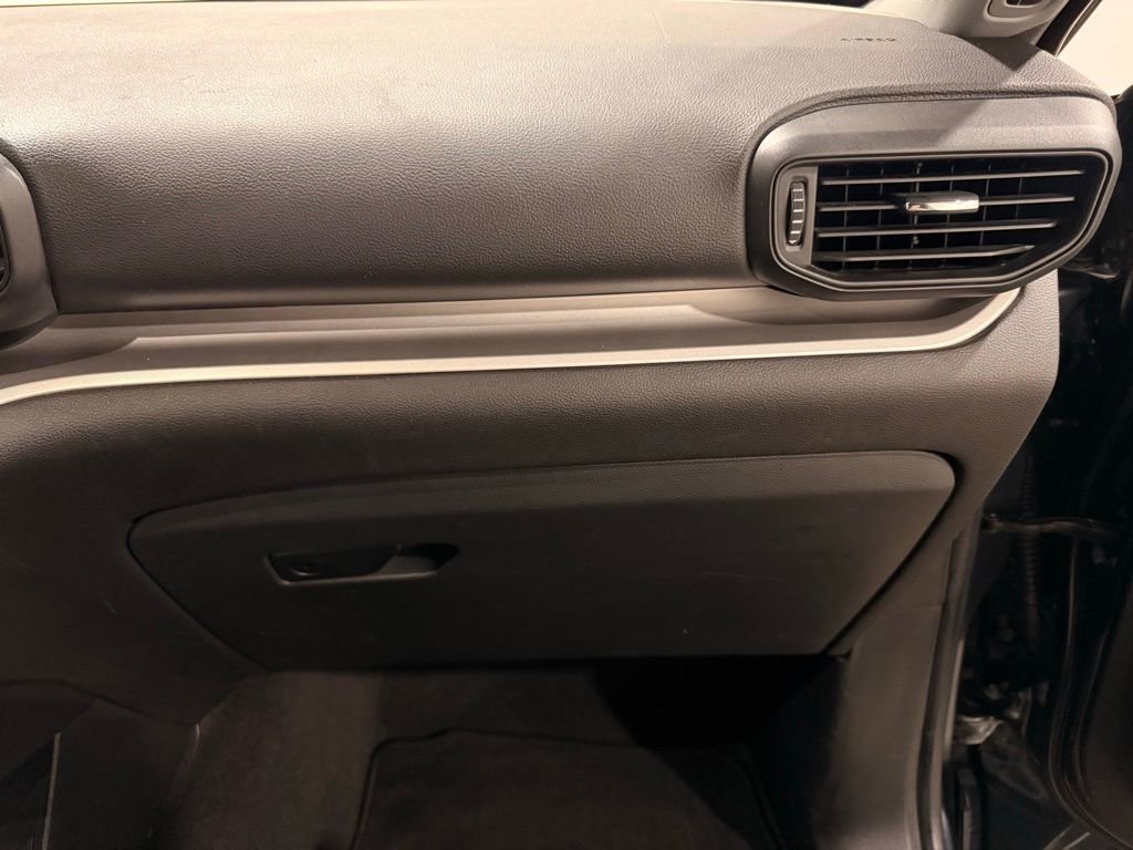 Used 2022 Ford Explorer XLT image 29