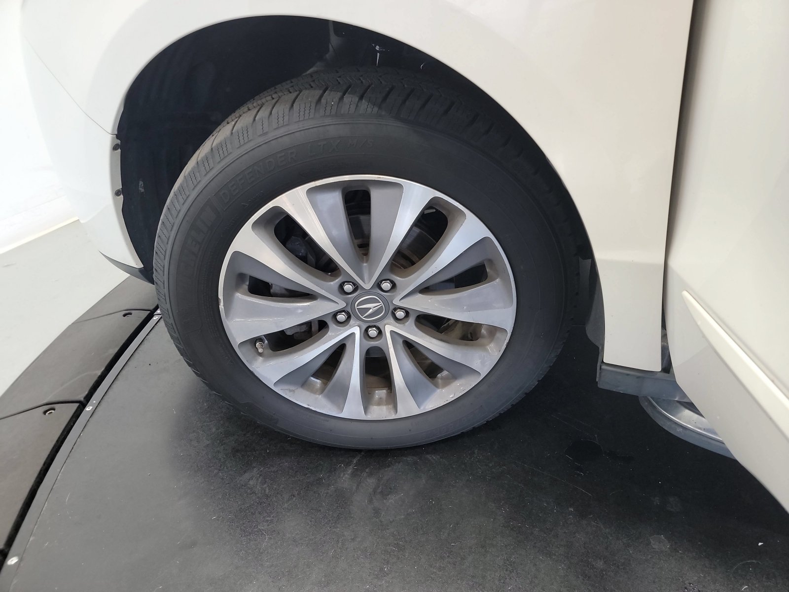 Used 2016 Acura MDX SH-AWD w/ Tech & Entertainment image 30