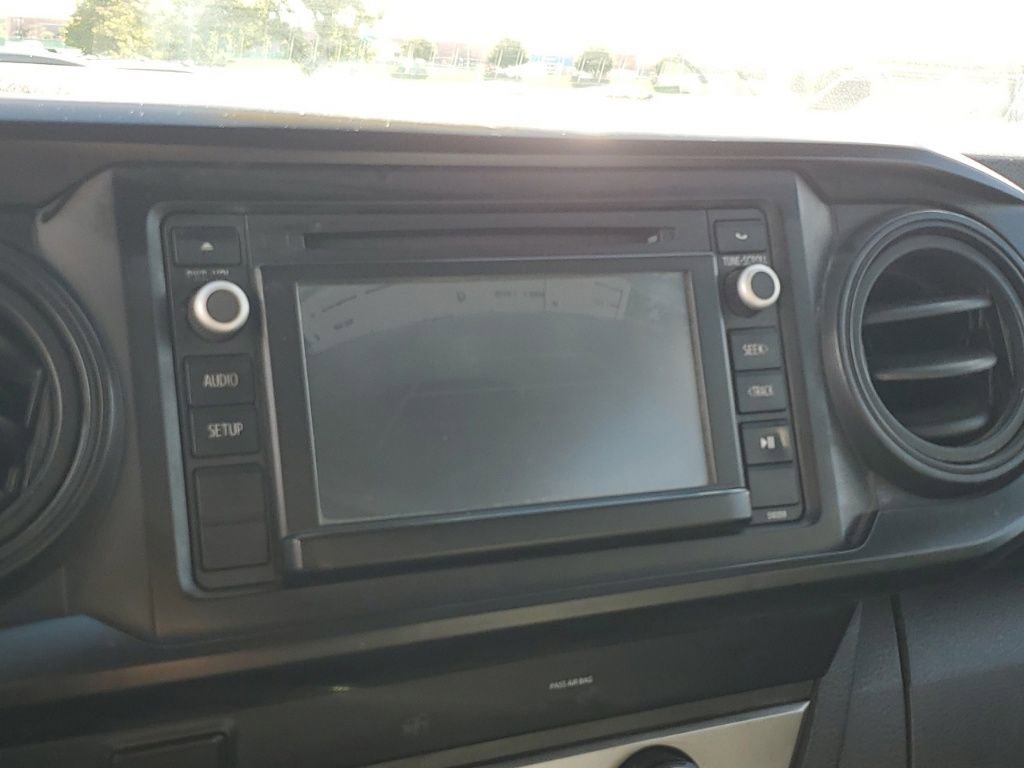 Used 2019 Toyota Tacoma SR image 19