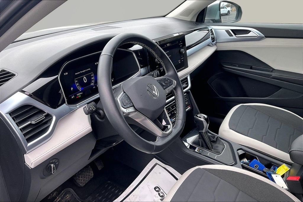 Used 2025 Volkswagen Taos SE image 20