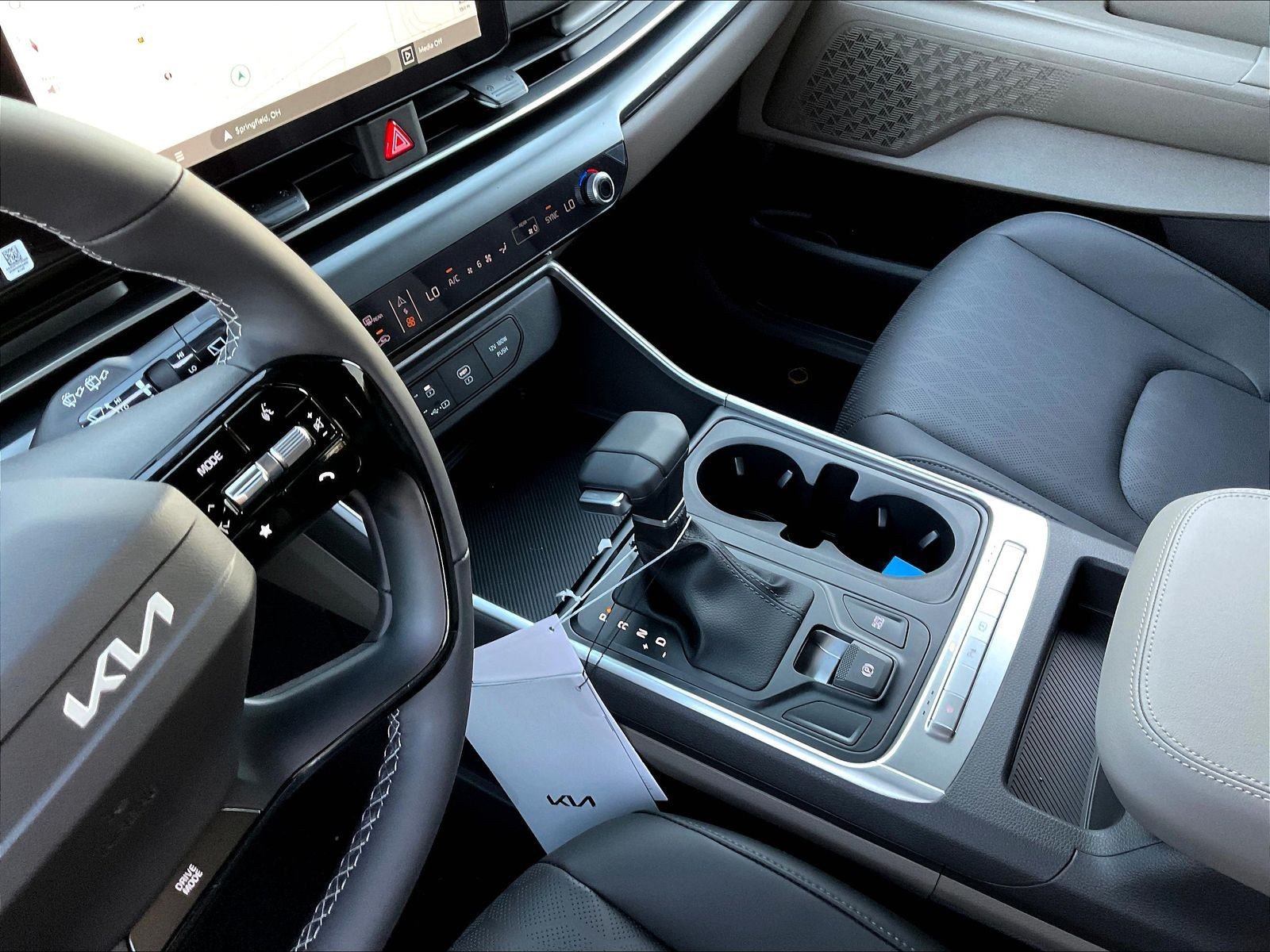New 2027 Kia Carnival FWD image 12