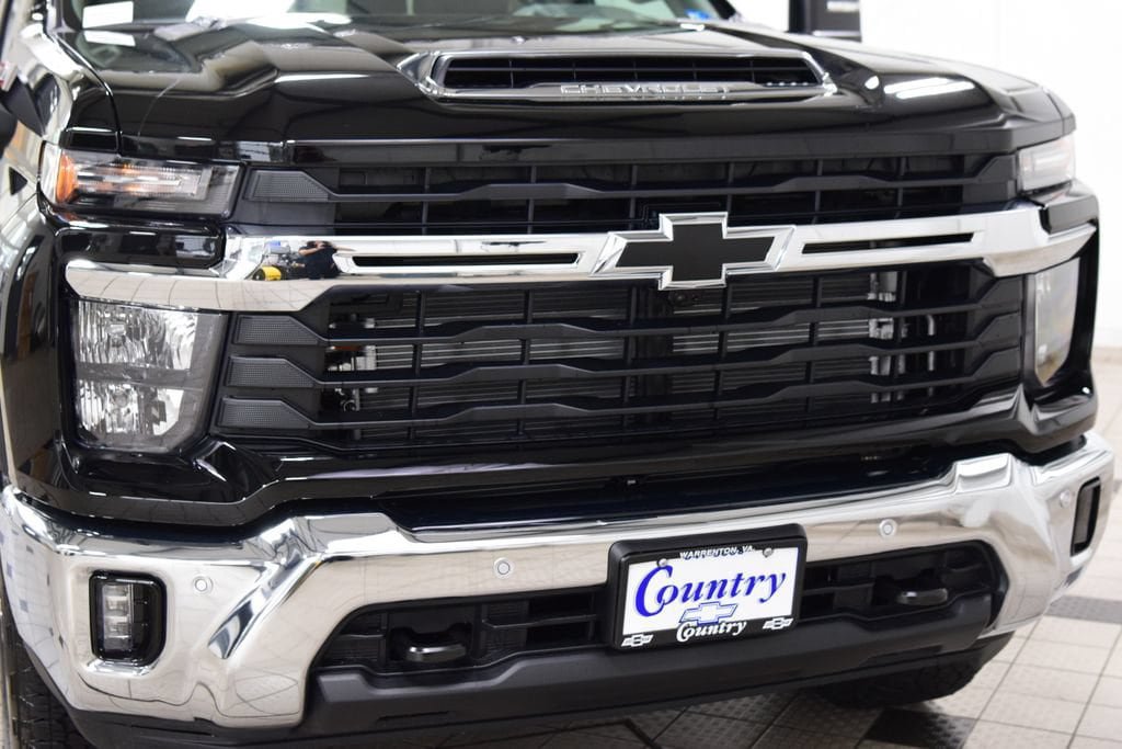 New 2026 Chevrolet Silverado 2500 LT w/ All Star Edition AWD/4WD image 13