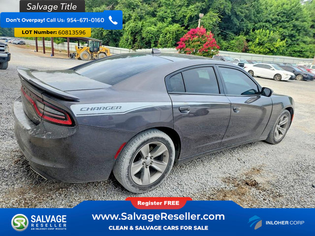 Used 2016 Dodge Charger SXT RWD image 4
