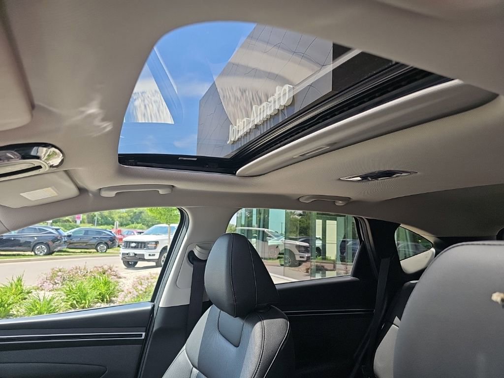 Certified 2023 Hyundai Tucson SEL w/ Convenience Package FWD image 26