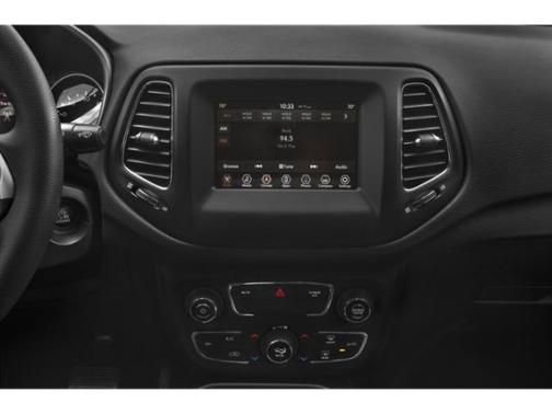 Used 2020 Jeep Compass Latitude image 10