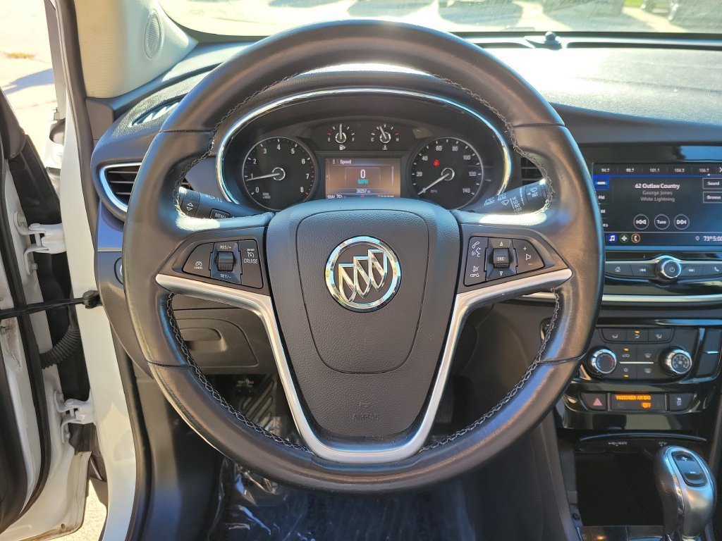 Used 2022 Buick Encore Preferred AWD/4WD image 19